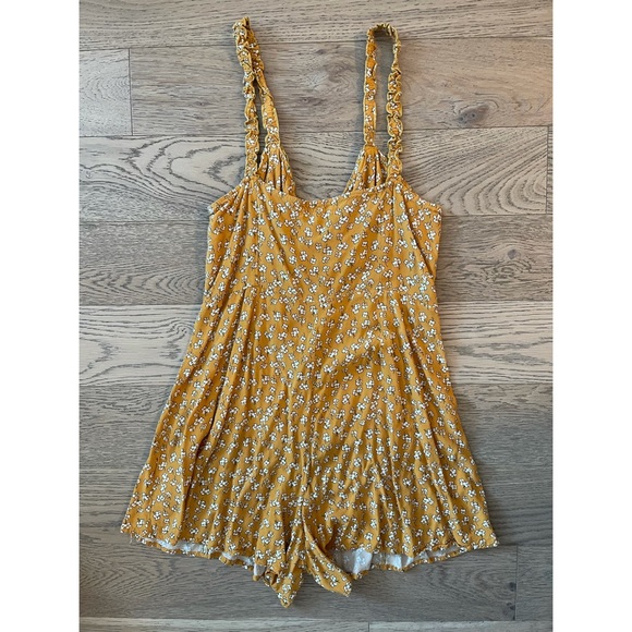 Urban Outfitters Yellow Floral Romper - Picture 4 of 8